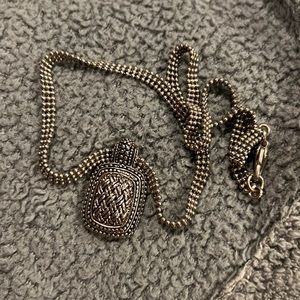 Silver tone necklace